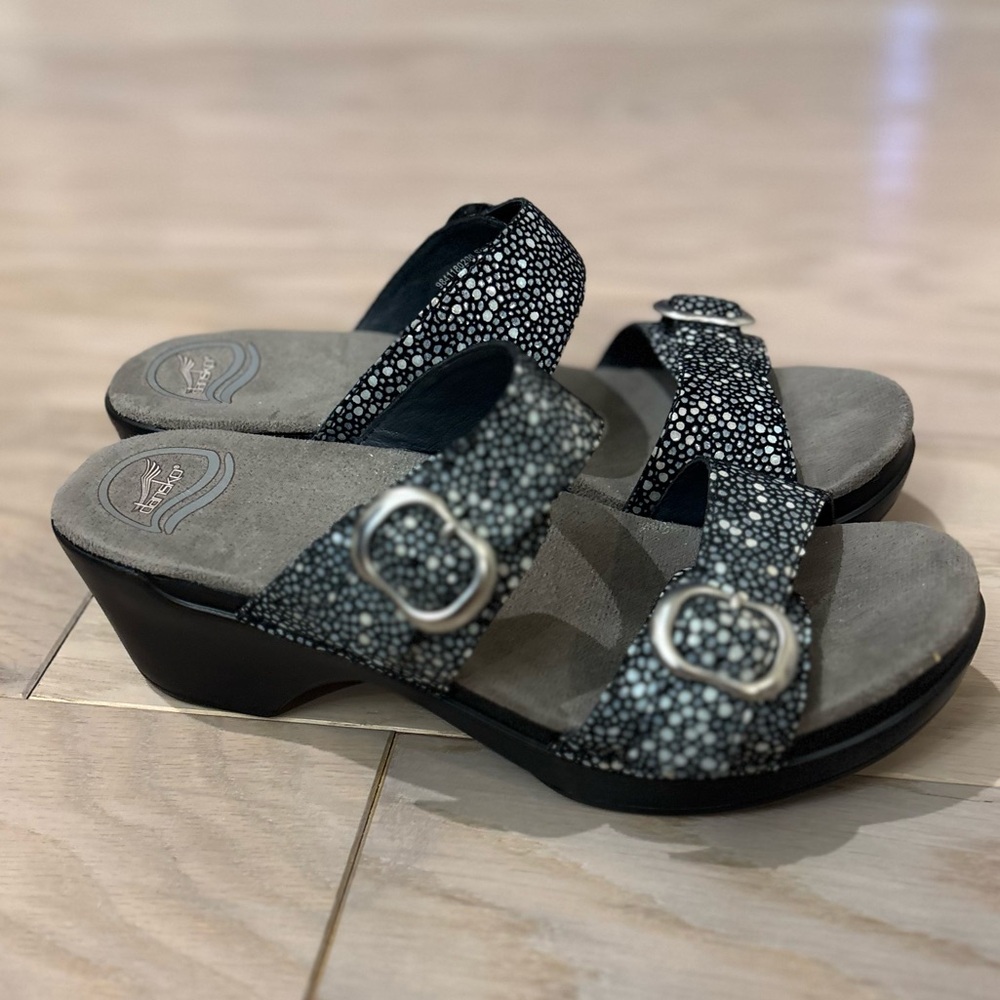 Dansko Sophie‎ Womens Size EU 39 US 7.5-8 Black Metallic Strap Buckle Sandals